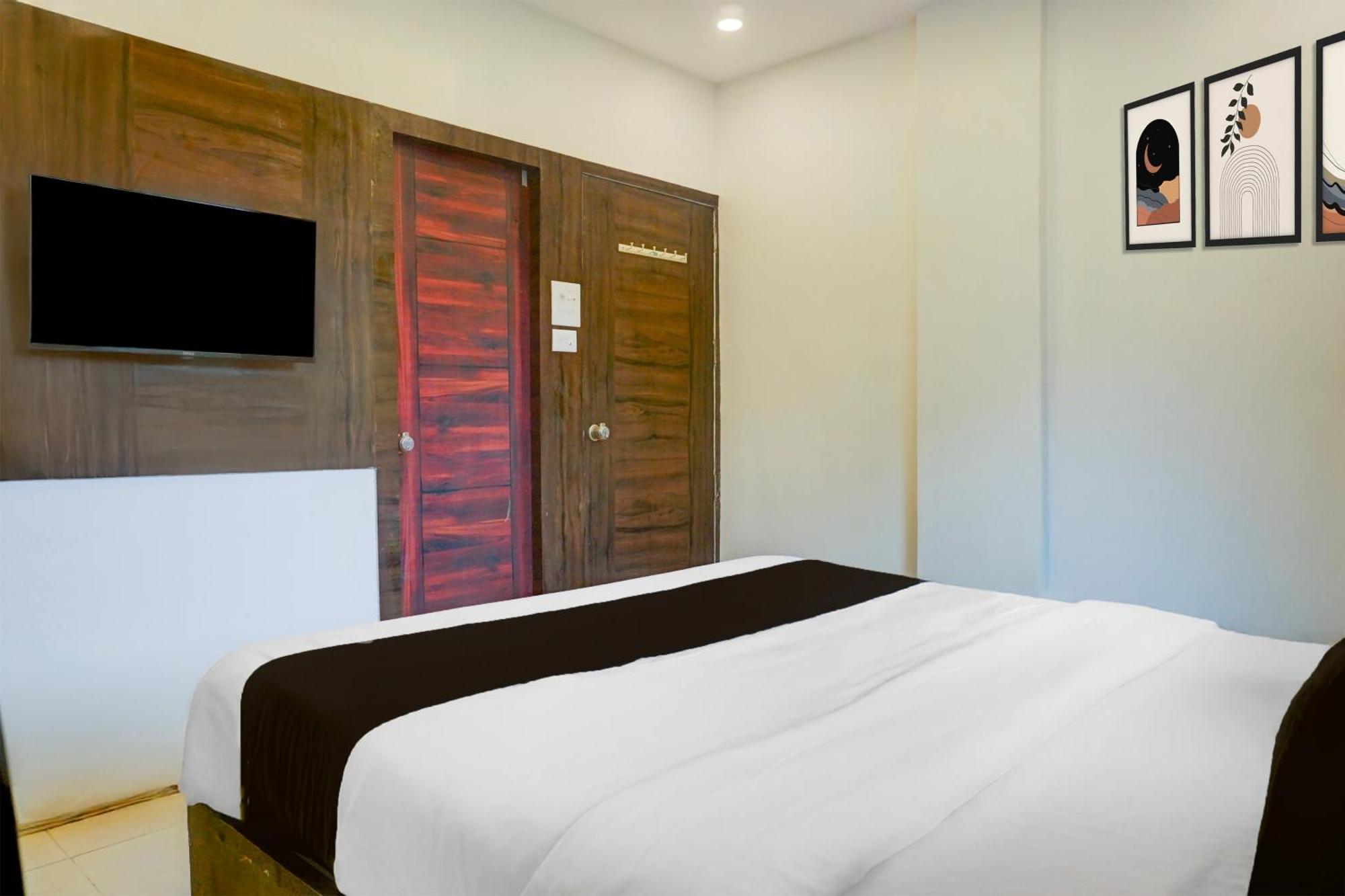 Super Hotel O Laxman Nagar Baner Púna Kültér fotó