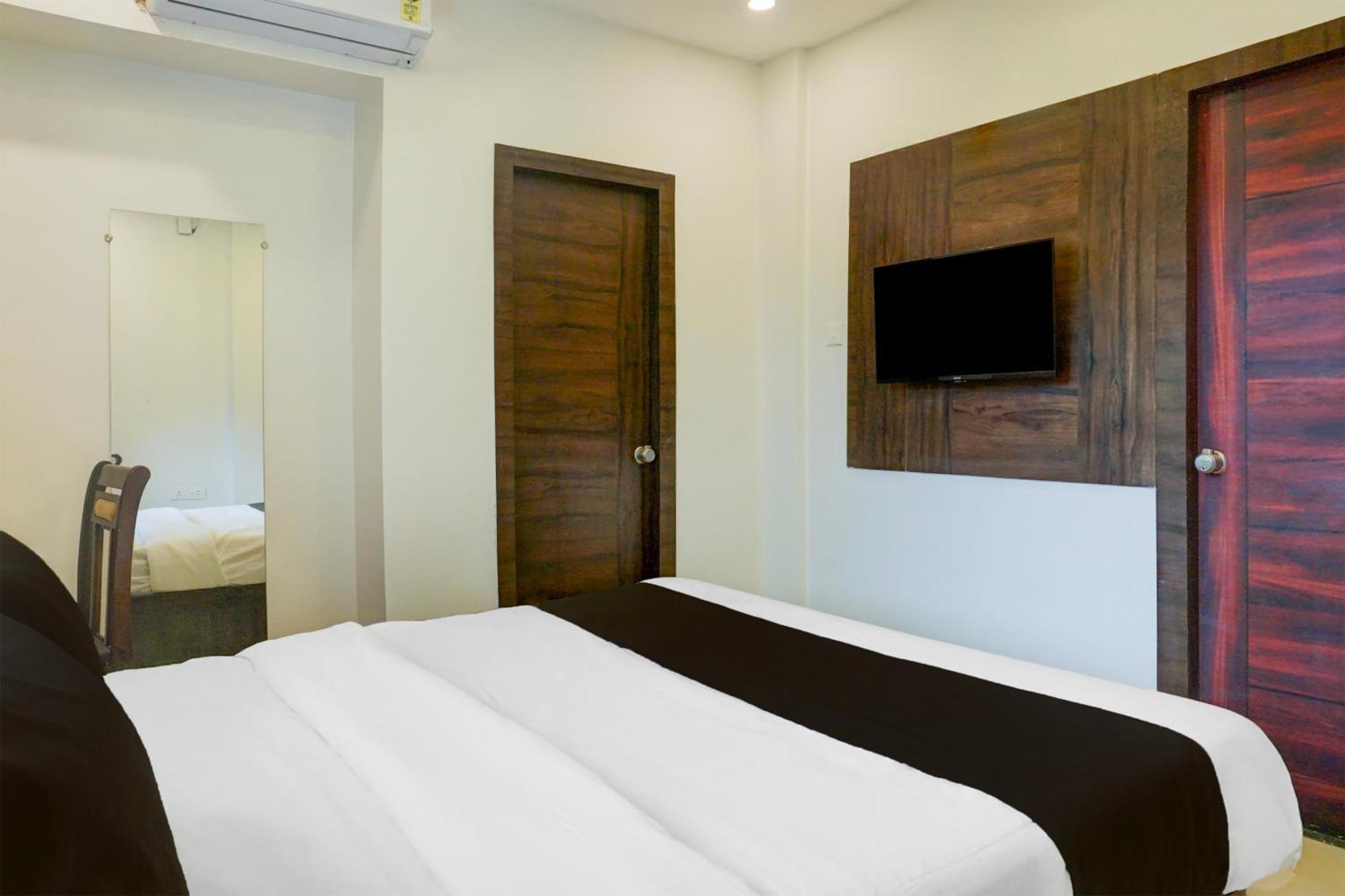 Super Hotel O Laxman Nagar Baner Púna Kültér fotó