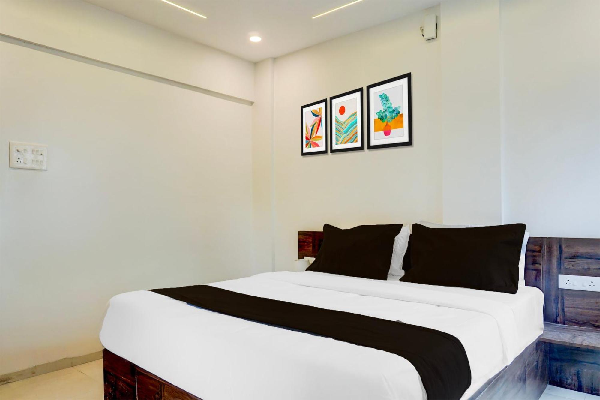 Super Hotel O Laxman Nagar Baner Púna Kültér fotó