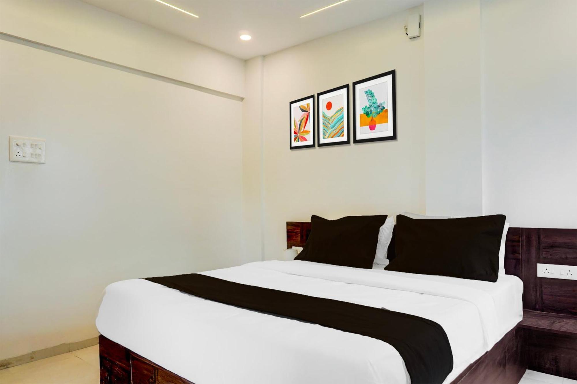 Super Hotel O Laxman Nagar Baner Púna Kültér fotó