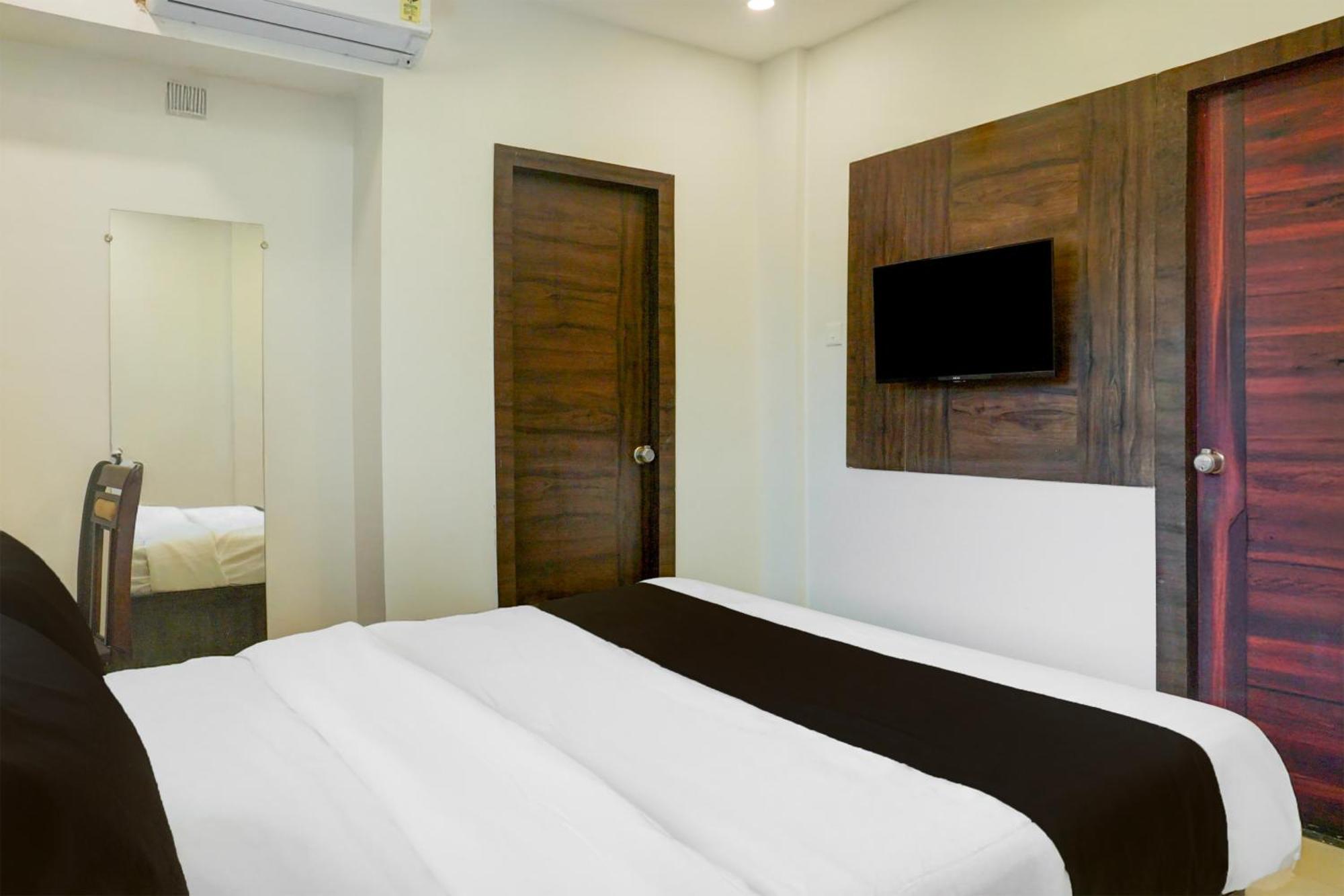 Super Hotel O Laxman Nagar Baner Púna Kültér fotó