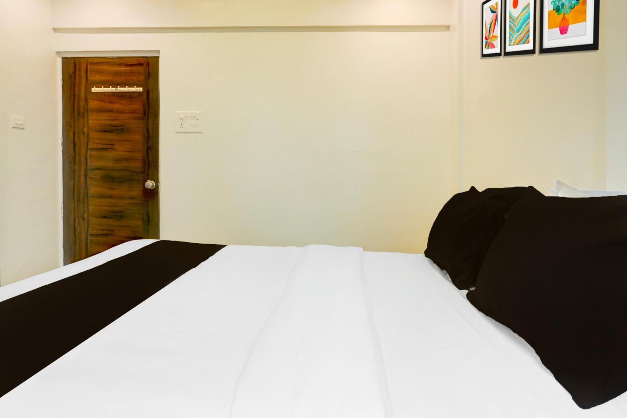 Super Hotel O Laxman Nagar Baner Púna Kültér fotó